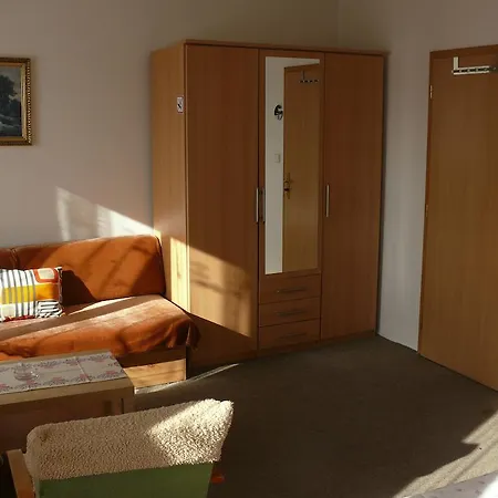 Konukevi Dana Troja Prag
